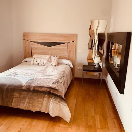 Estudios Blanmart Santander Bagian luar foto