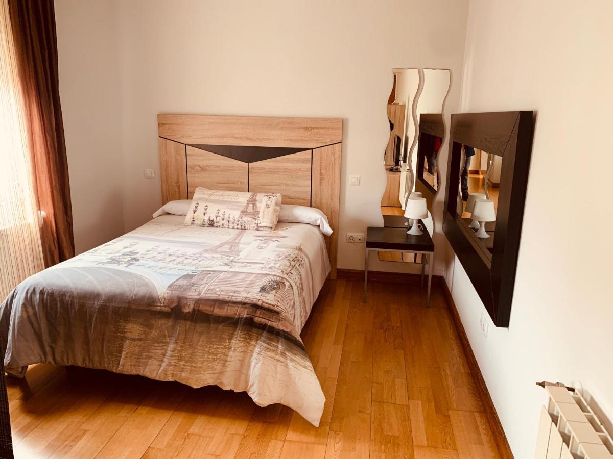 Estudios Blanmart Santander Bagian luar foto
